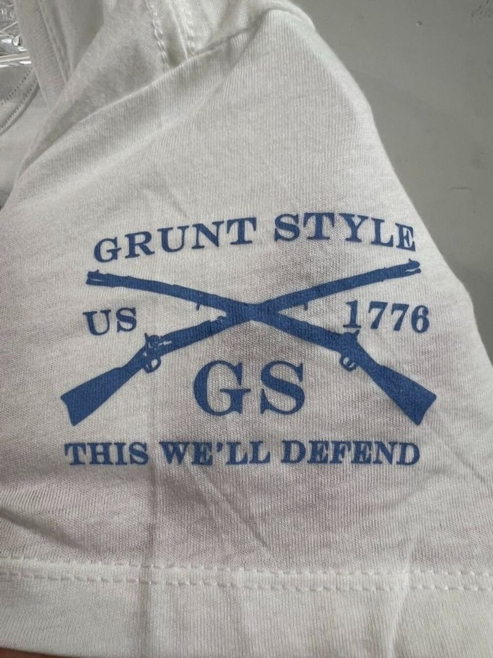Grunt Style Freedom Vibes Women’s V-Neck T-Shirt Sz. L USA Patriotic Graphic - Picture 6 of 11